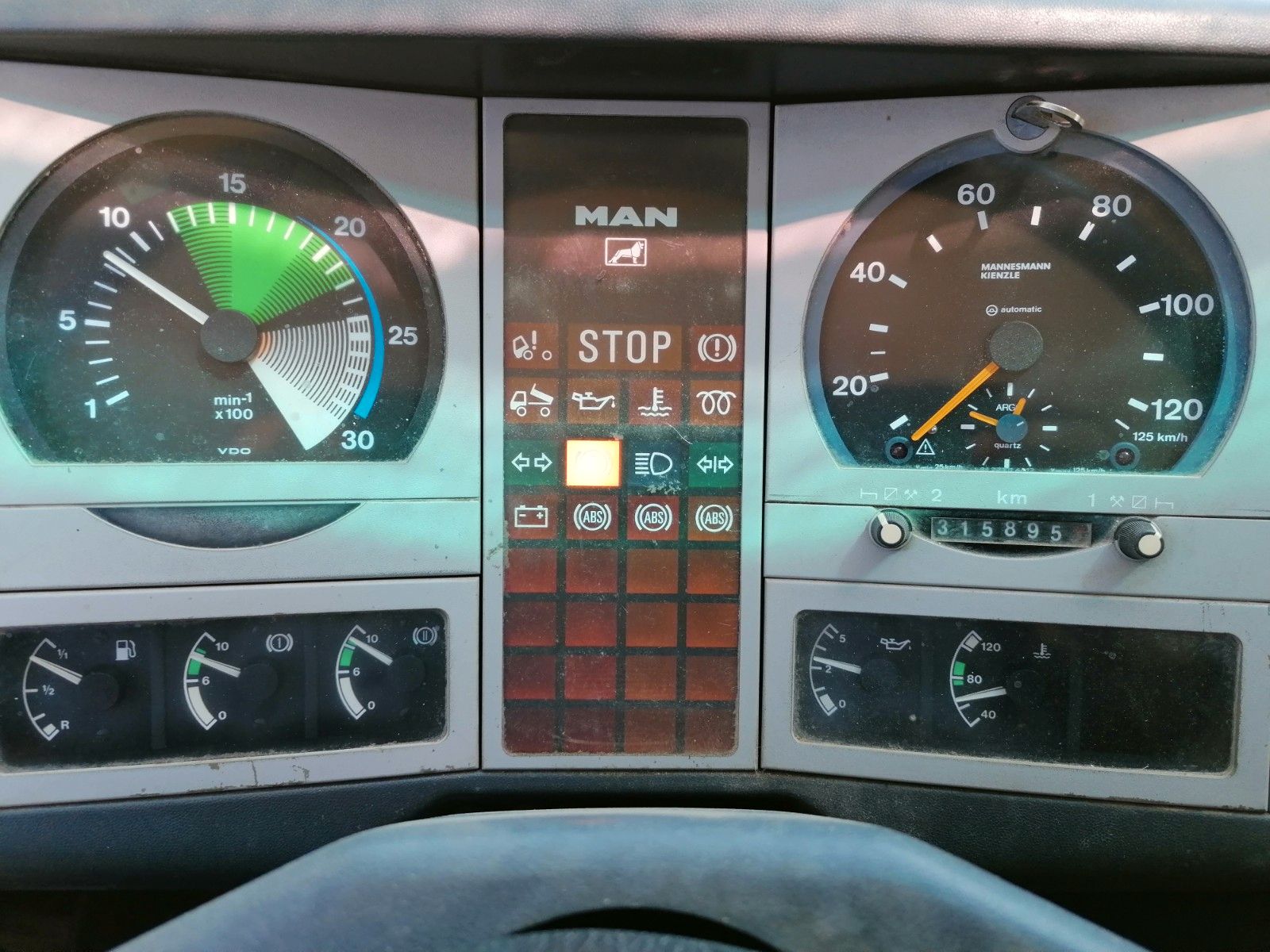 MAN L2000 8.163 / 10.163 Kipper m. Kran - Photo 12