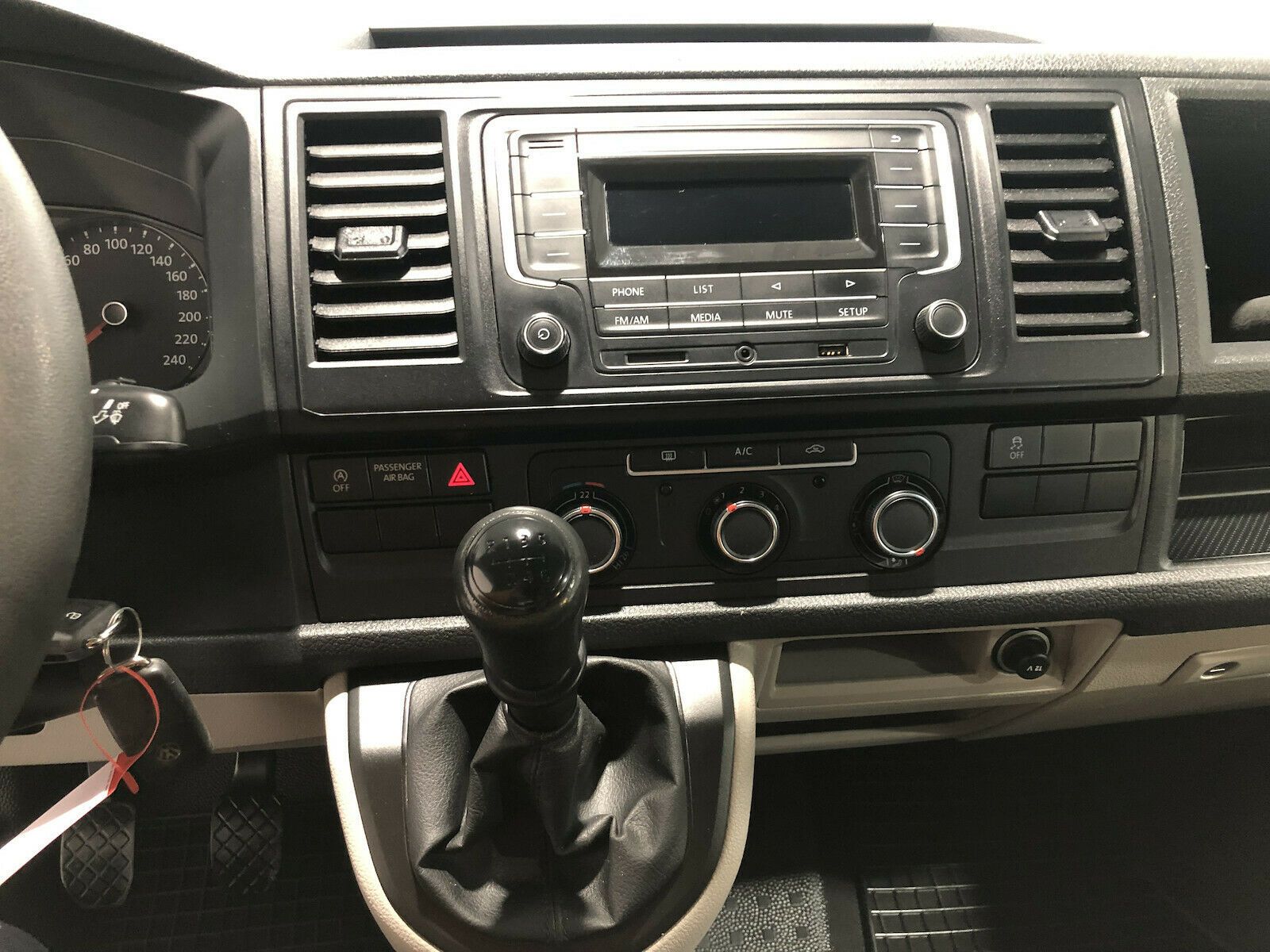 Volkswagen T6 Doka-Pritsche(6-Si.), 4 Motion, Klima, AHK - Photo 9